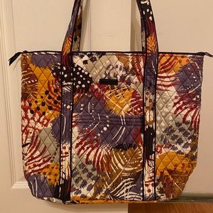 Vera Tote Bag